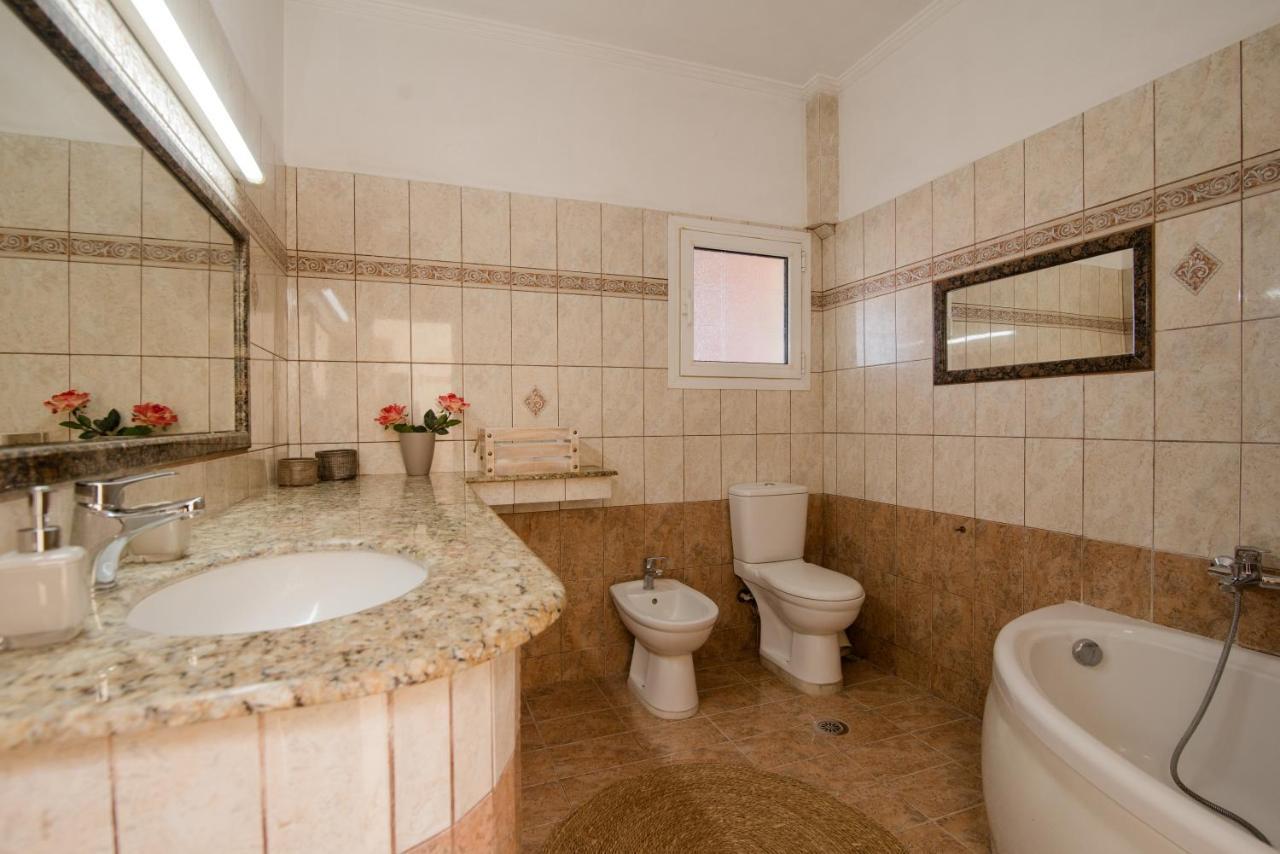 Appartement Yanna's Sea View House *
